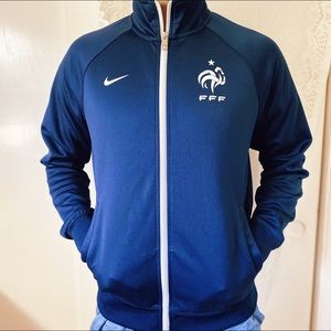 FFF NIKE CORE TRAINER JACKET ⚽️